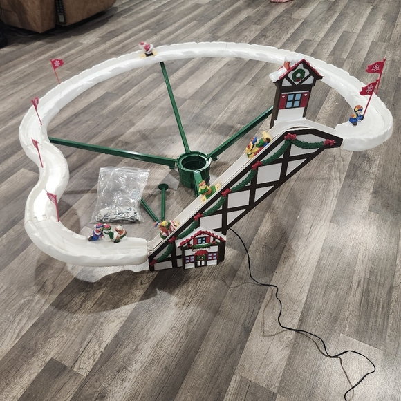 Vtg 1992 RARE Mr Christmas Santa's Ski Slope Animated PRICE CLUB EXCLUSIVE-VIDEO - Picture 3 of 11